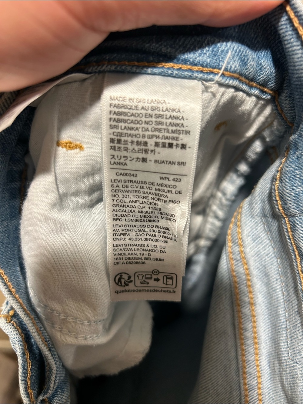 New Levi’s Wide Leg High Rise Jeans , size 32 - Picture 6 of 7